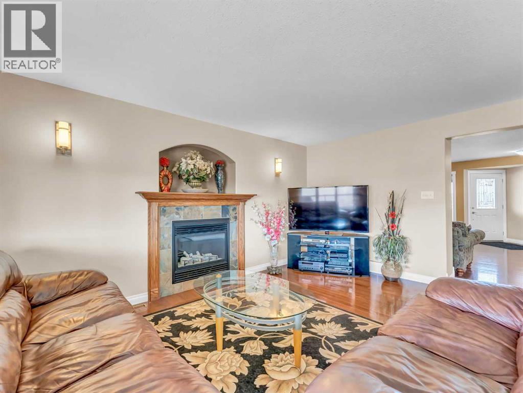 Photo 8 of 356 Somerside Crescent Se, Medicine Hat AB