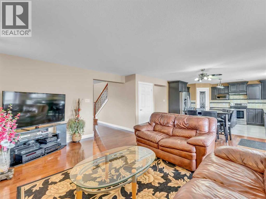 Photo 9 of 356 Somerside Crescent Se, Medicine Hat AB