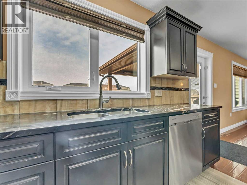 Photo 16 of 356 Somerside Crescent Se, Medicine Hat AB