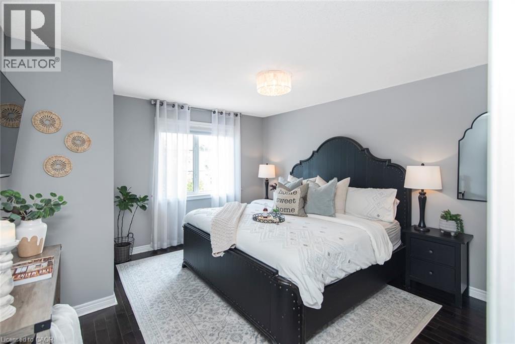 Photo 24 of 31 Griffith Drive, Grimsby ON