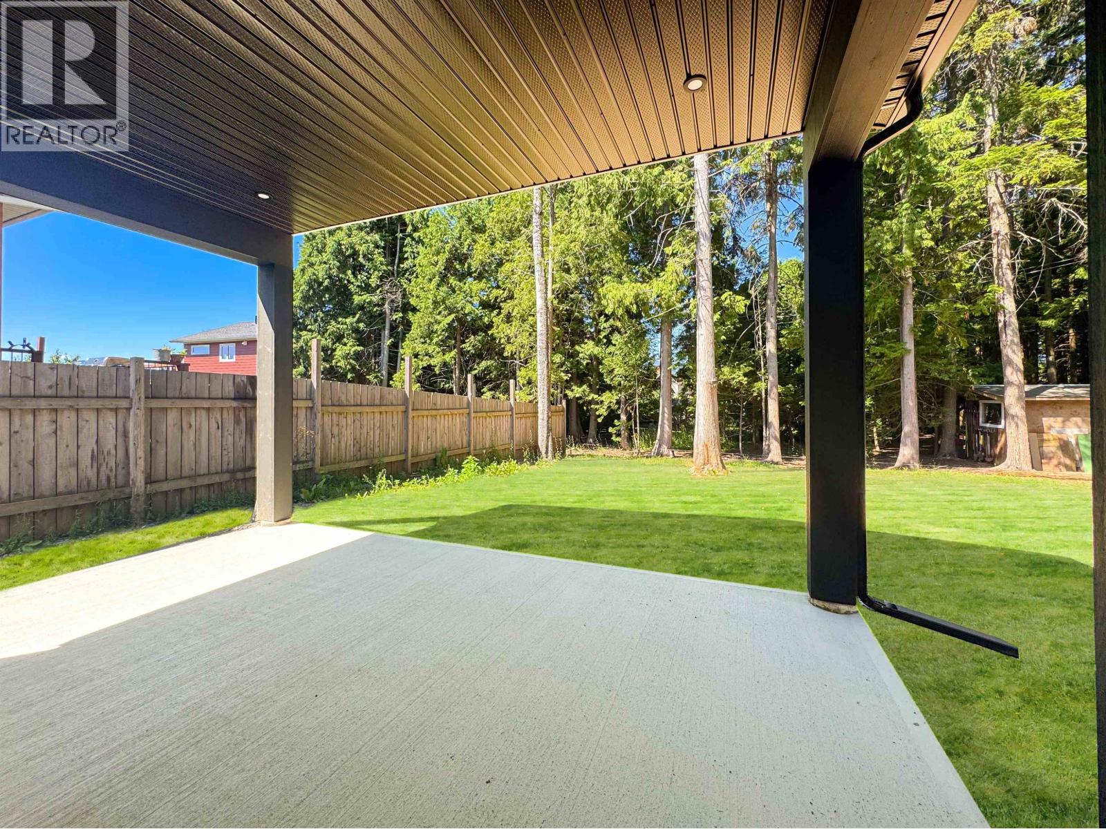 1 4007 BENNER STREET, Terrace