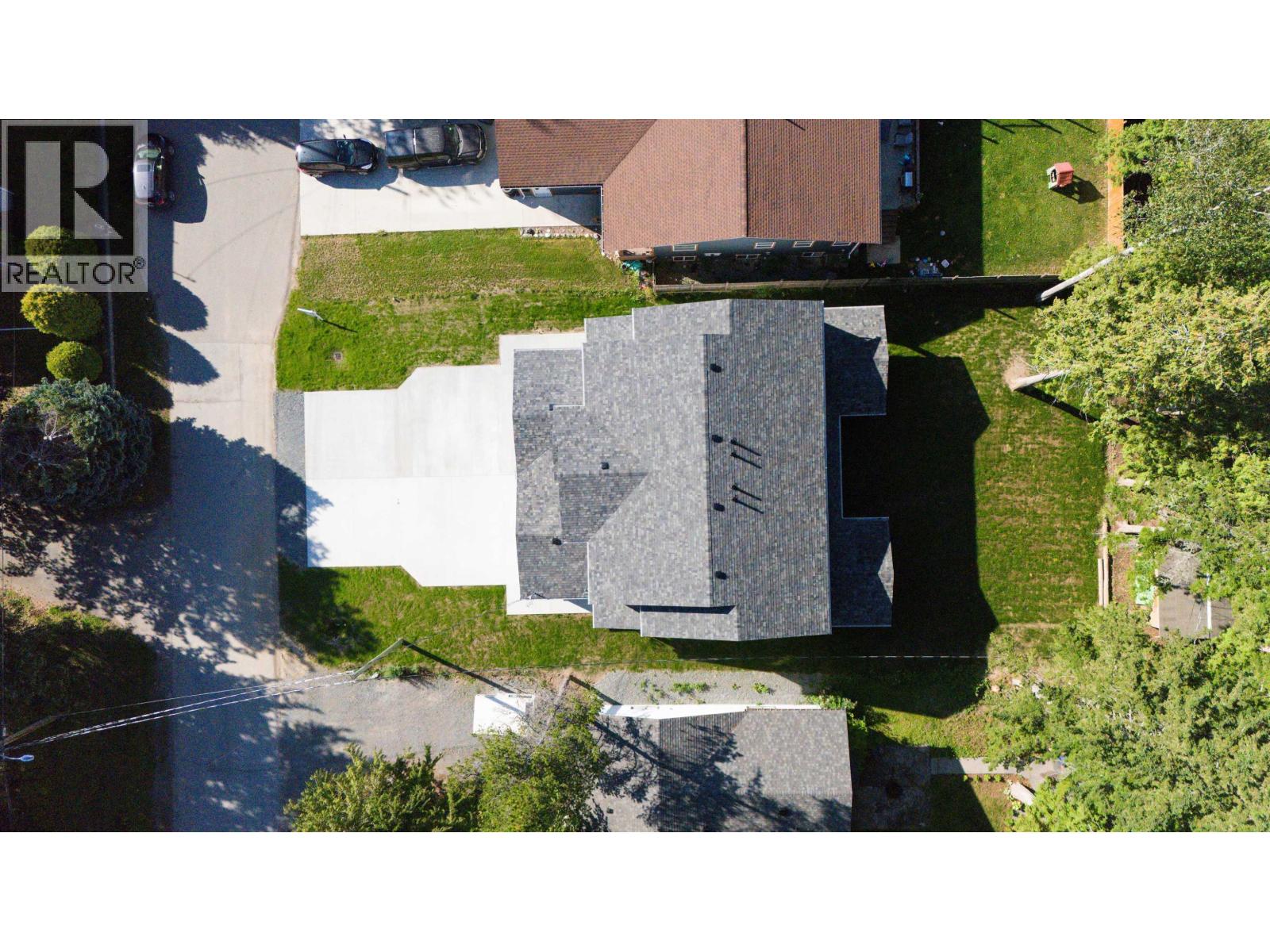 1 4007 BENNER STREET, Terrace