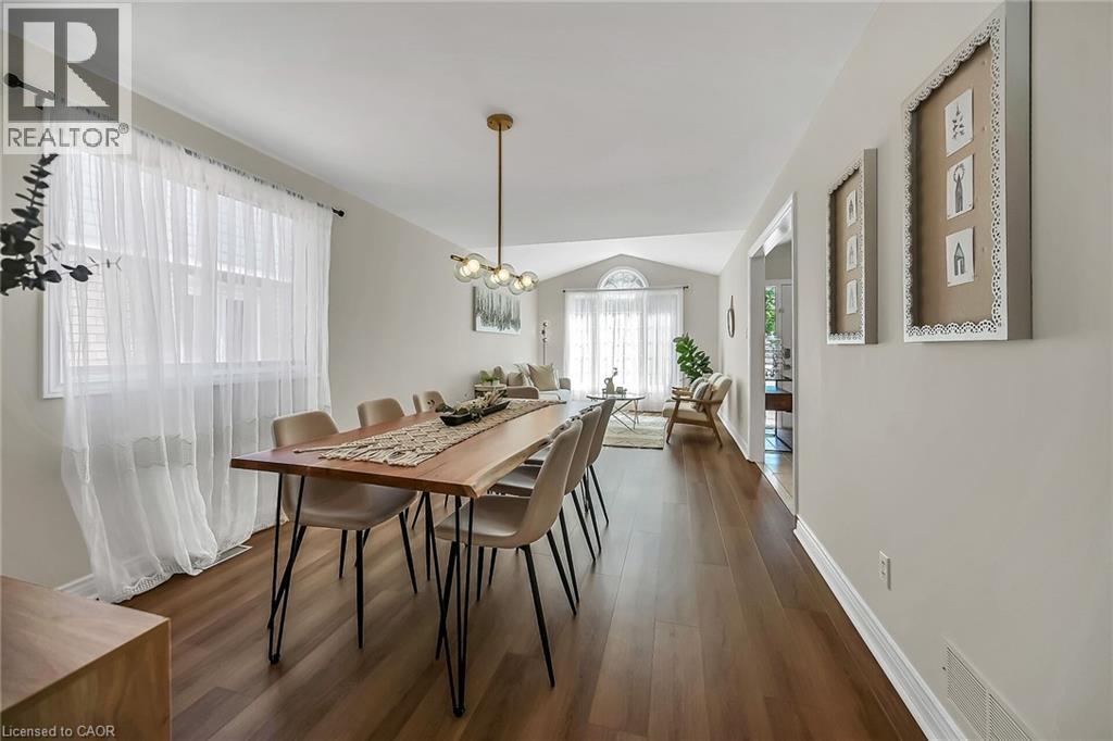Photo 13 of 95 Gatestone Drive, Hamilton ON