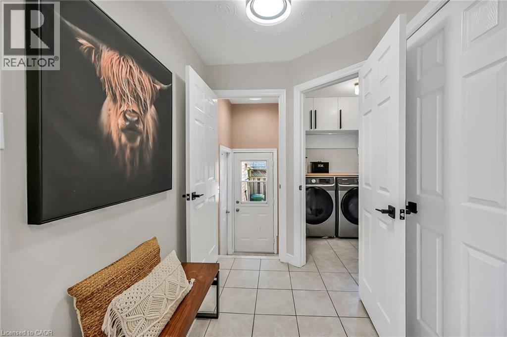 Photo 26 of 95 Gatestone Drive, Hamilton ON
