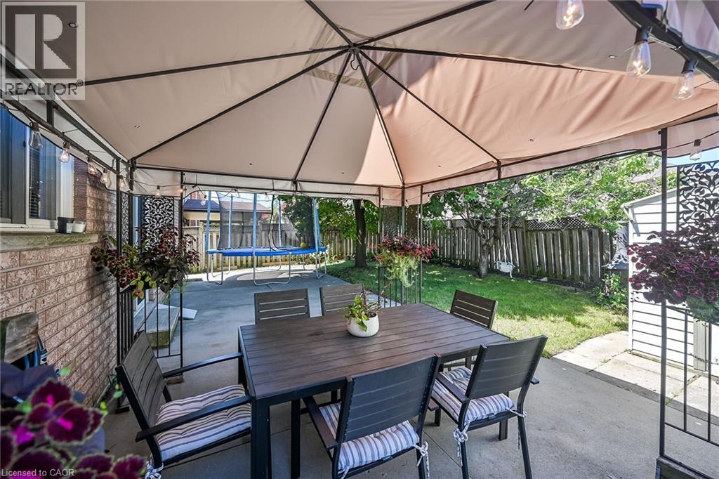 Photo 49 of 95 Gatestone Drive, Hamilton ON