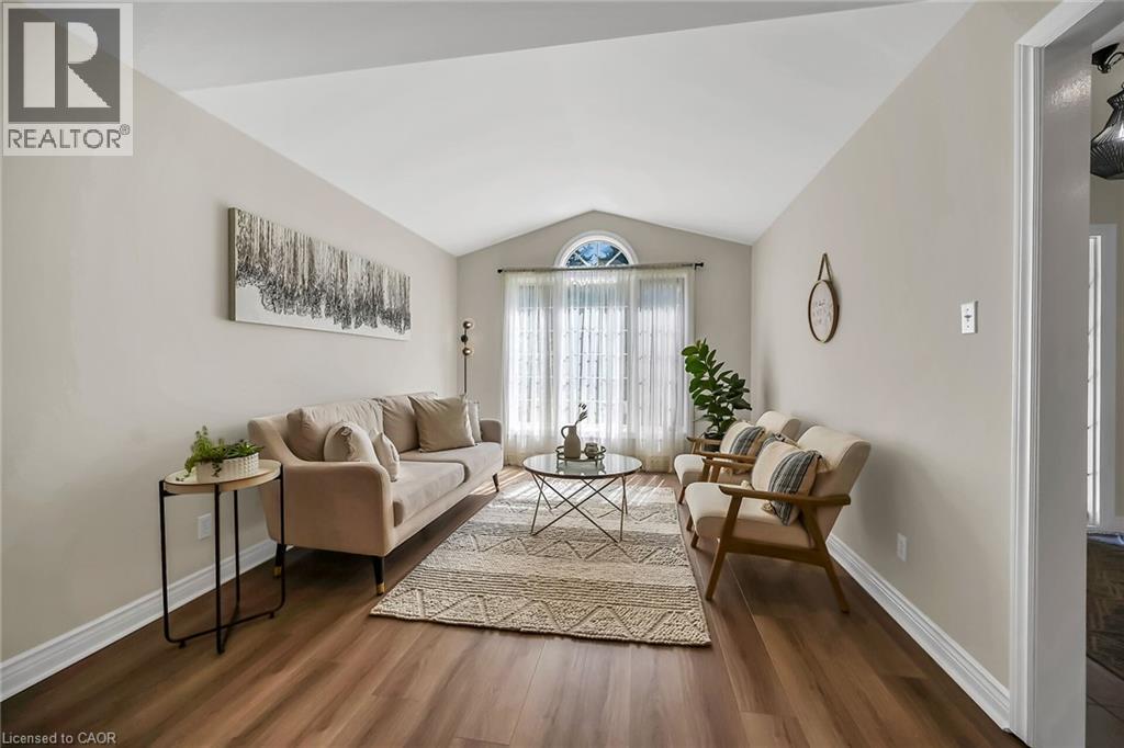 Photo 10 of 95 Gatestone Drive, Hamilton ON