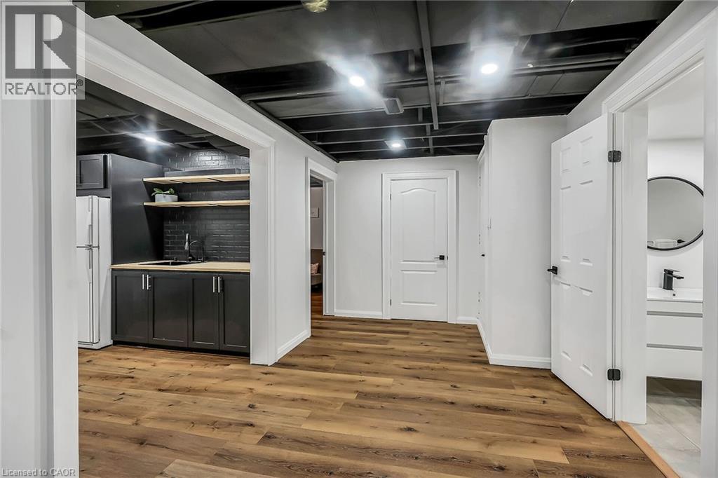 Photo 42 of 95 Gatestone Drive, Hamilton ON