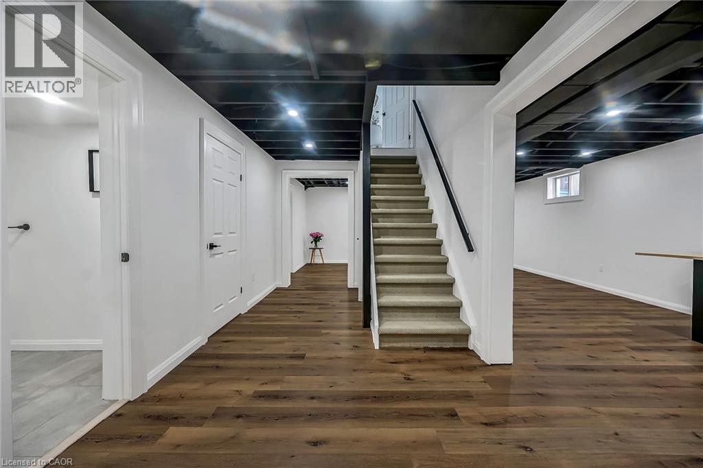 Photo 41 of 95 Gatestone Drive, Hamilton ON