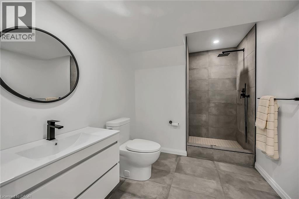 Photo 48 of 95 Gatestone Drive, Hamilton ON