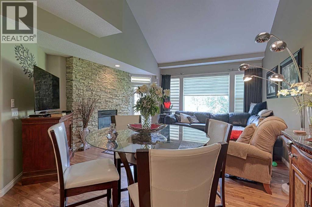 223 Sunset Square, Cochrane