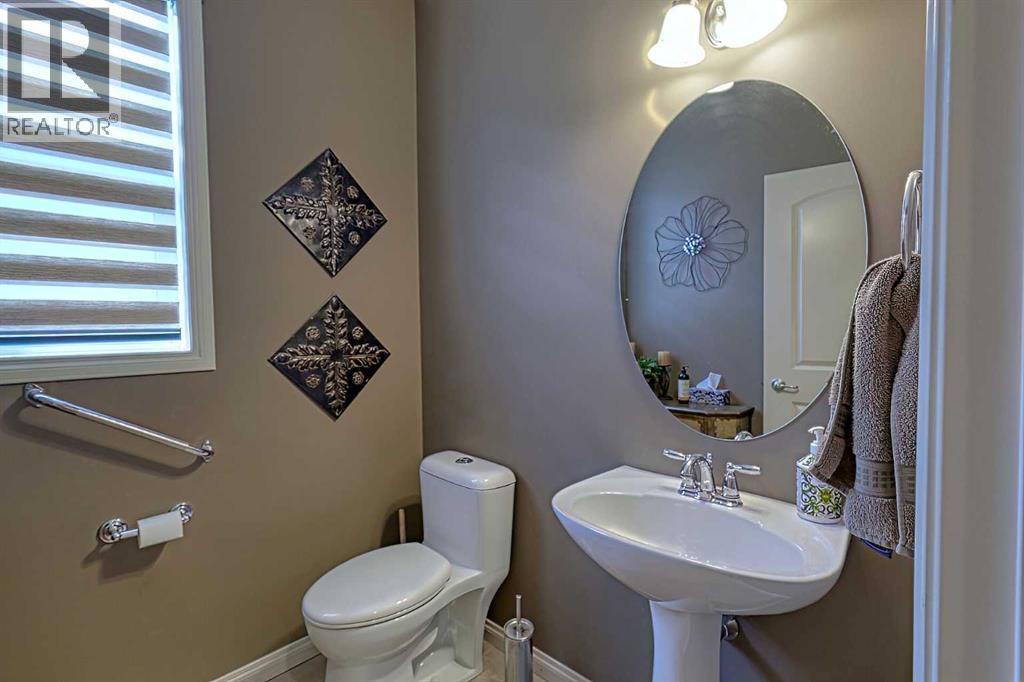223 Sunset Square, Cochrane