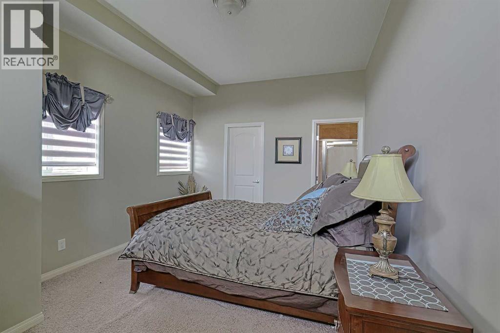 223 Sunset Square, Cochrane