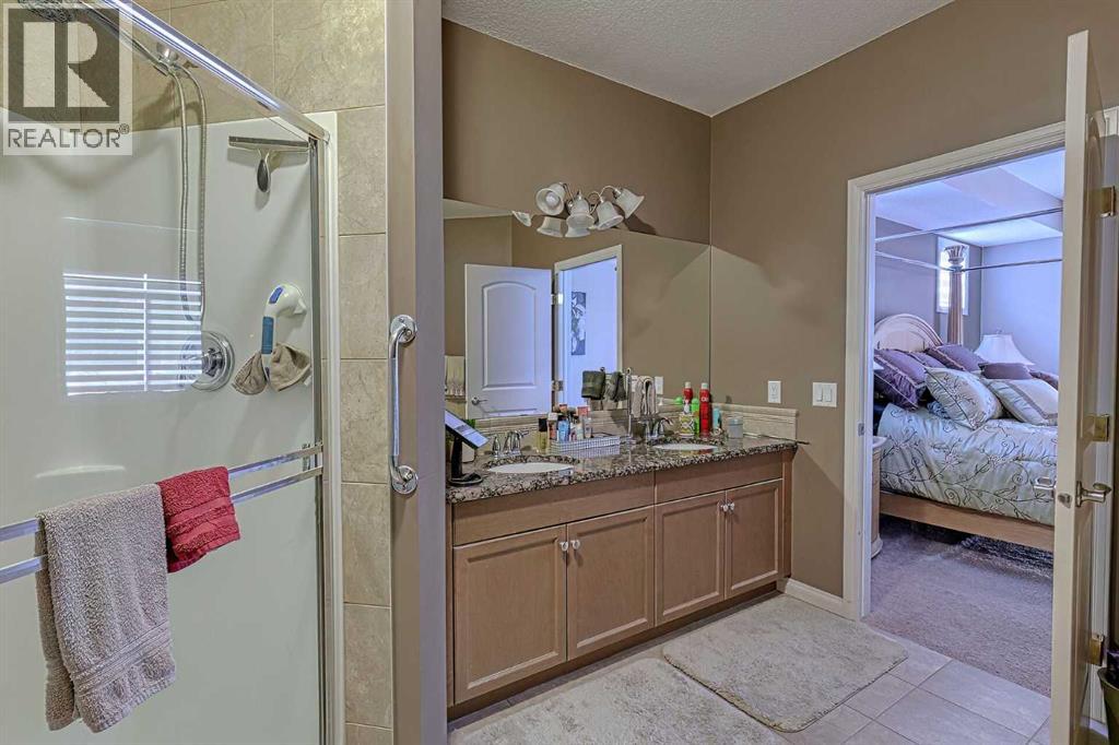 223 Sunset Square, Cochrane