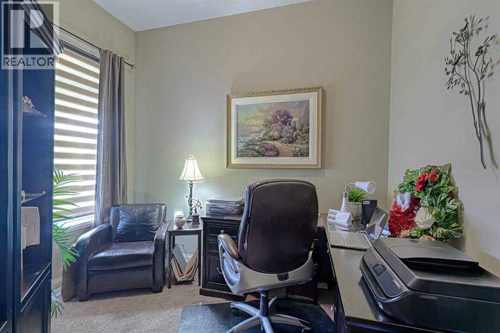 223 Sunset Square, Cochrane