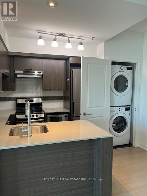 Photo 11 of 619 320 Tweedsmuir Avenue, Toronto ON