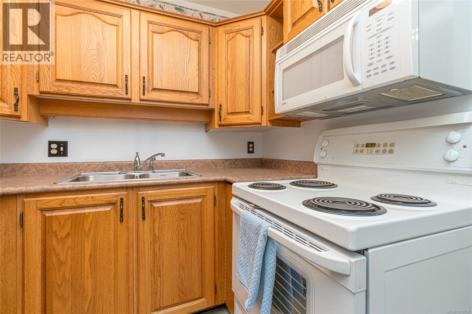 Photo 19 of 402 435 Festubert St, Duncan BC