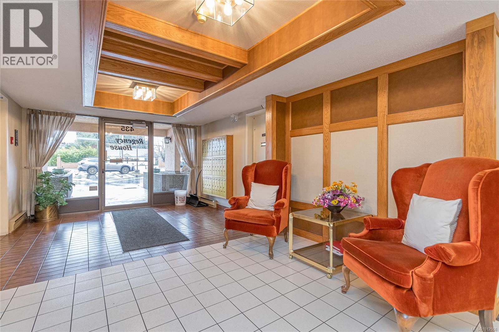 Photo 4 of 402 435 Festubert St, Duncan BC