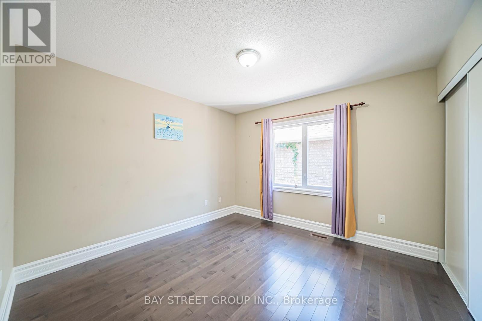 Photo 16 of 85 Rushingbrook Drive, Richmond Hill ON