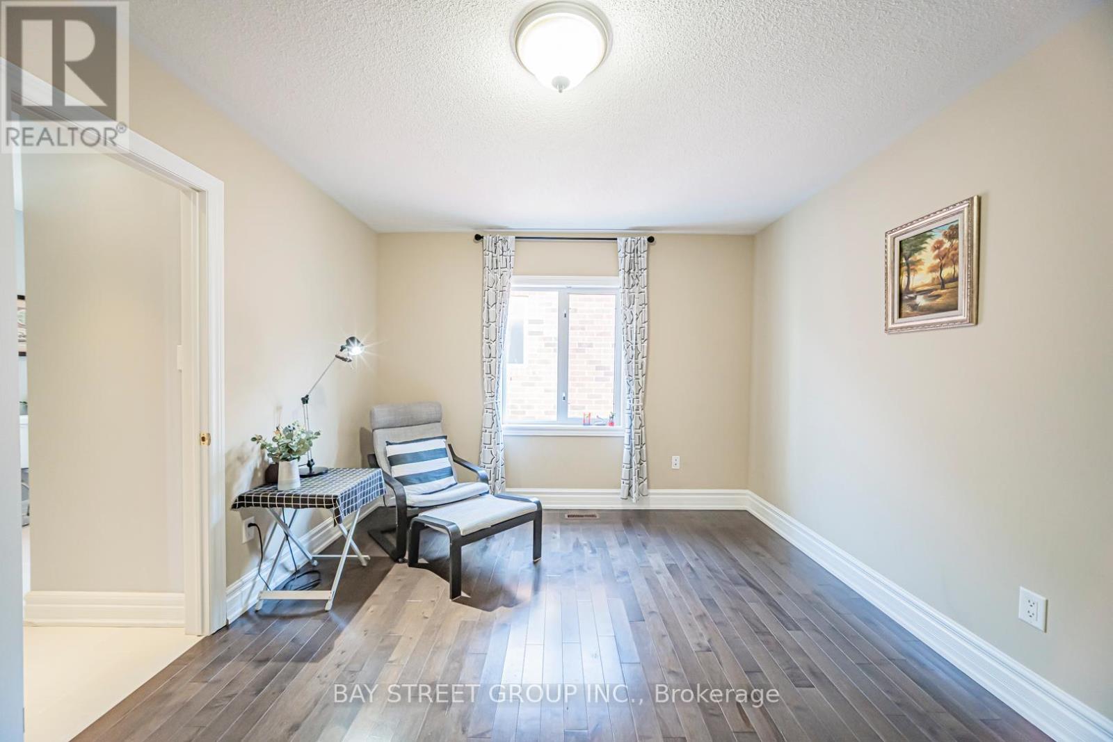 Photo 18 of 85 Rushingbrook Drive, Richmond Hill ON