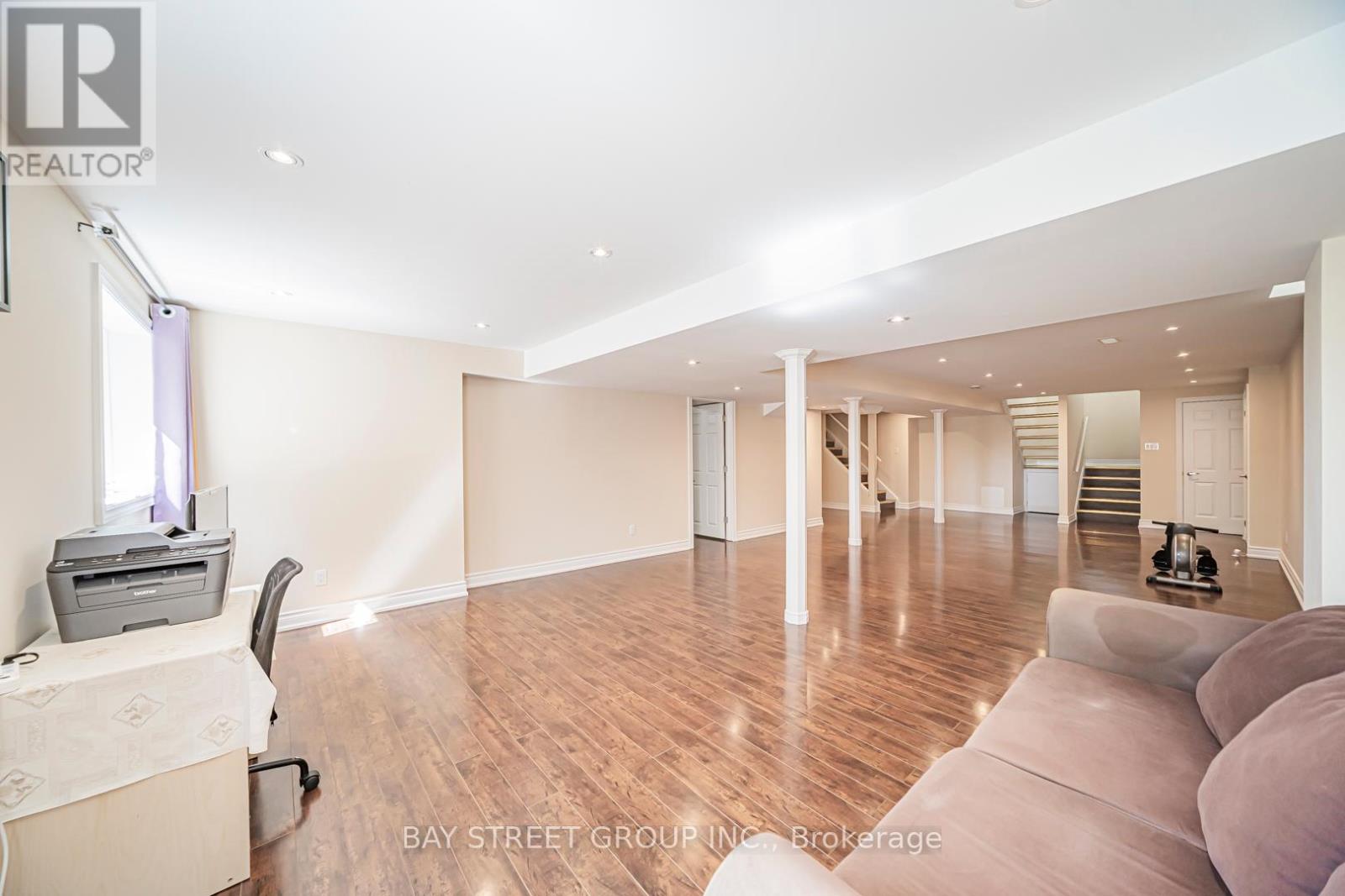 Photo 21 of 85 Rushingbrook Drive, Richmond Hill ON