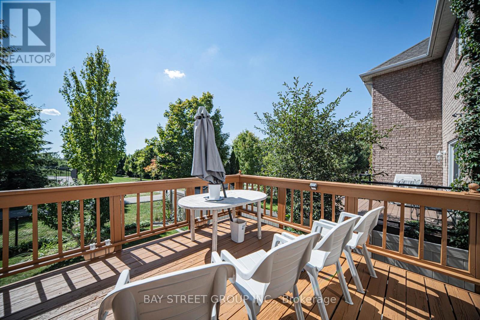 Photo 24 of 85 Rushingbrook Drive, Richmond Hill ON