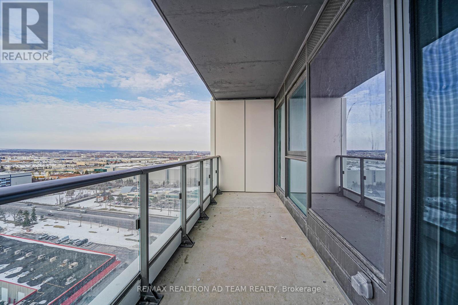 Photo 16 of 1901 1000 Portage Parkway, Vaughan ON