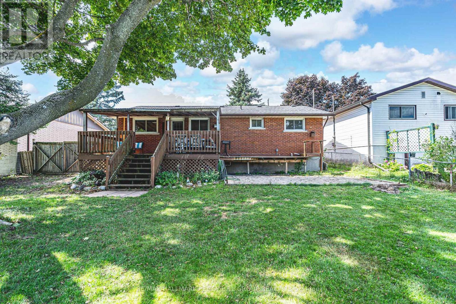 Photo 16 of 6 Walker Avenue, Orillia ON