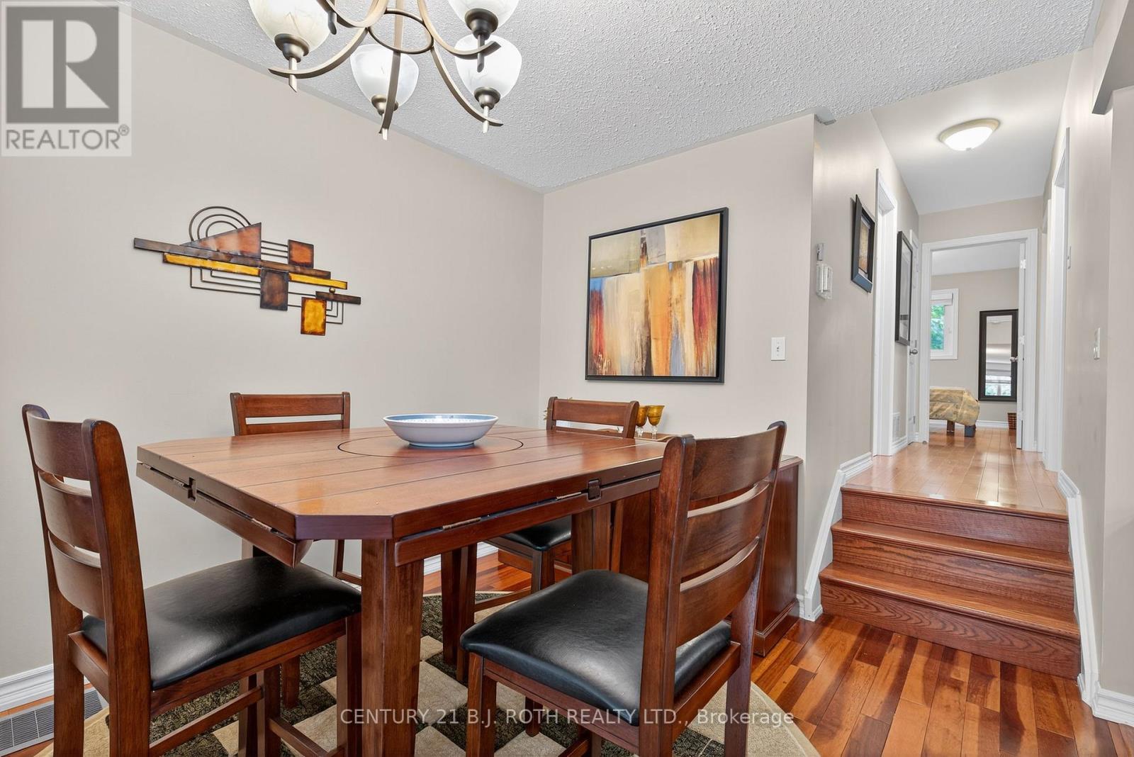 Photo 13 of 120 Kozlov Street, Barrie ON