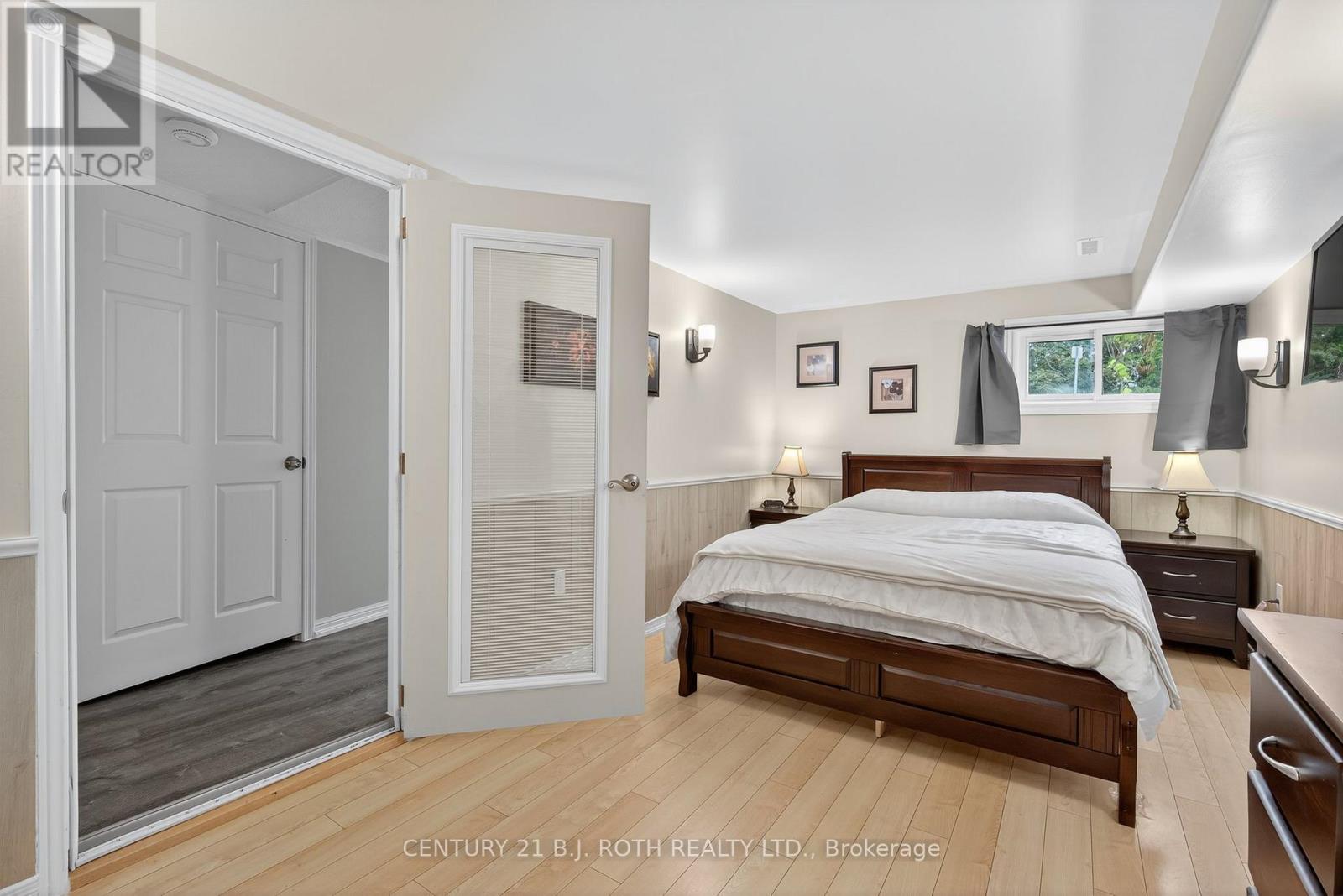 Photo 27 of 120 Kozlov Street, Barrie ON