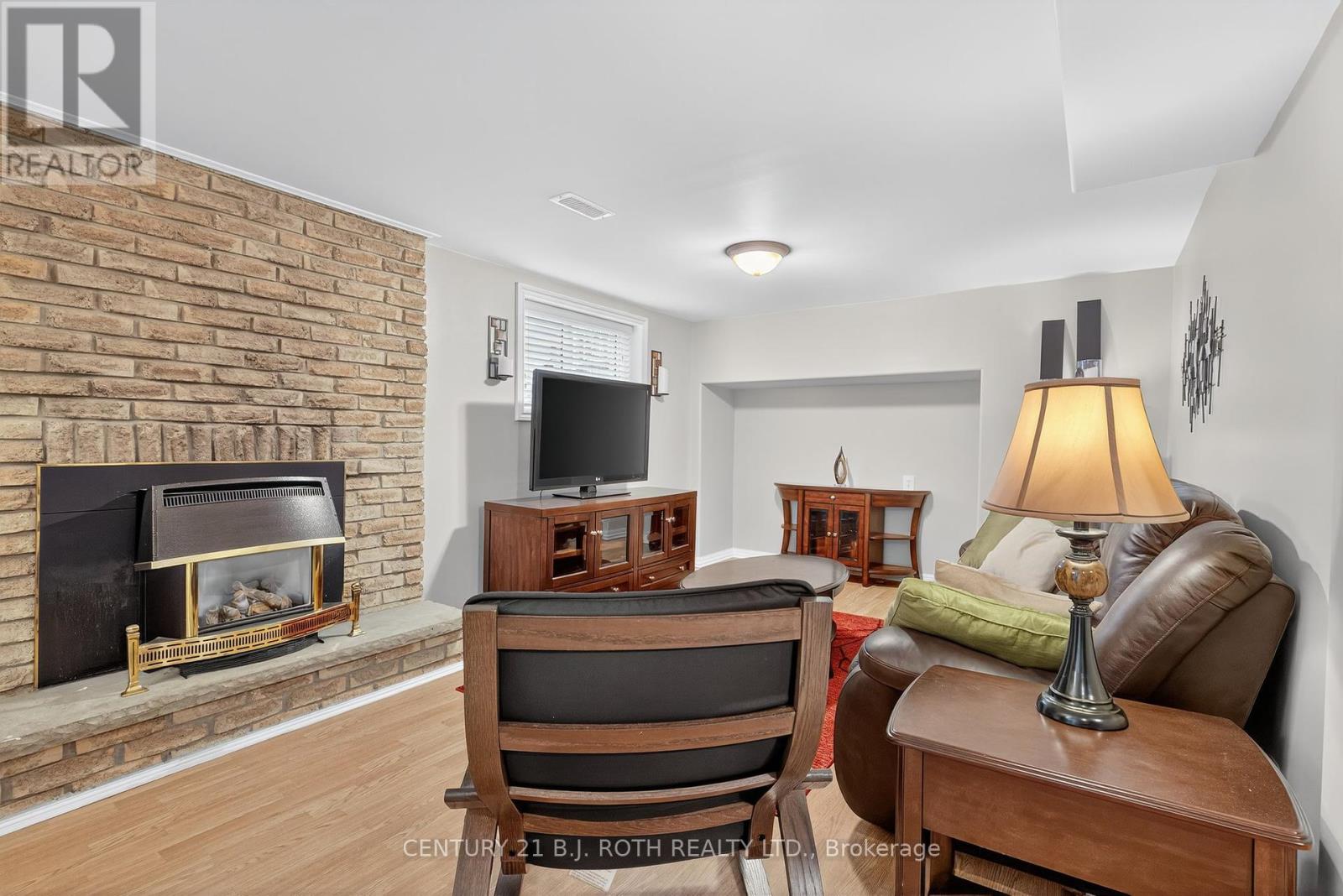 Photo 29 of 120 Kozlov Street, Barrie ON