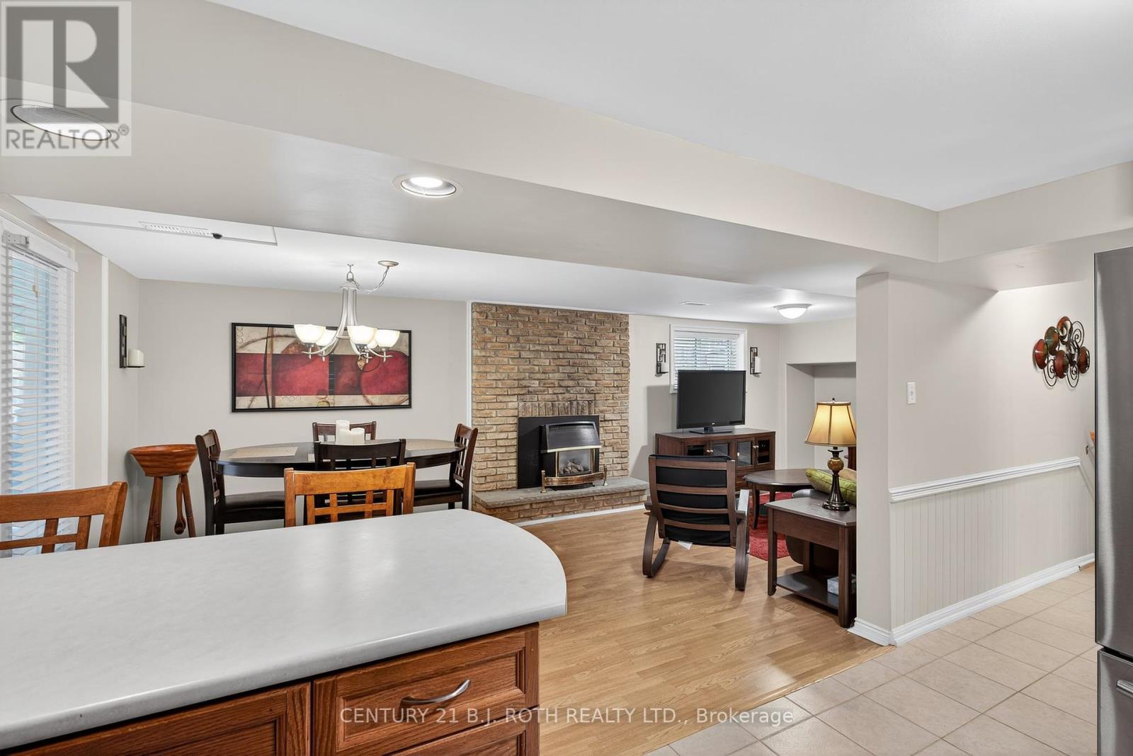 Photo 33 of 120 Kozlov Street, Barrie ON