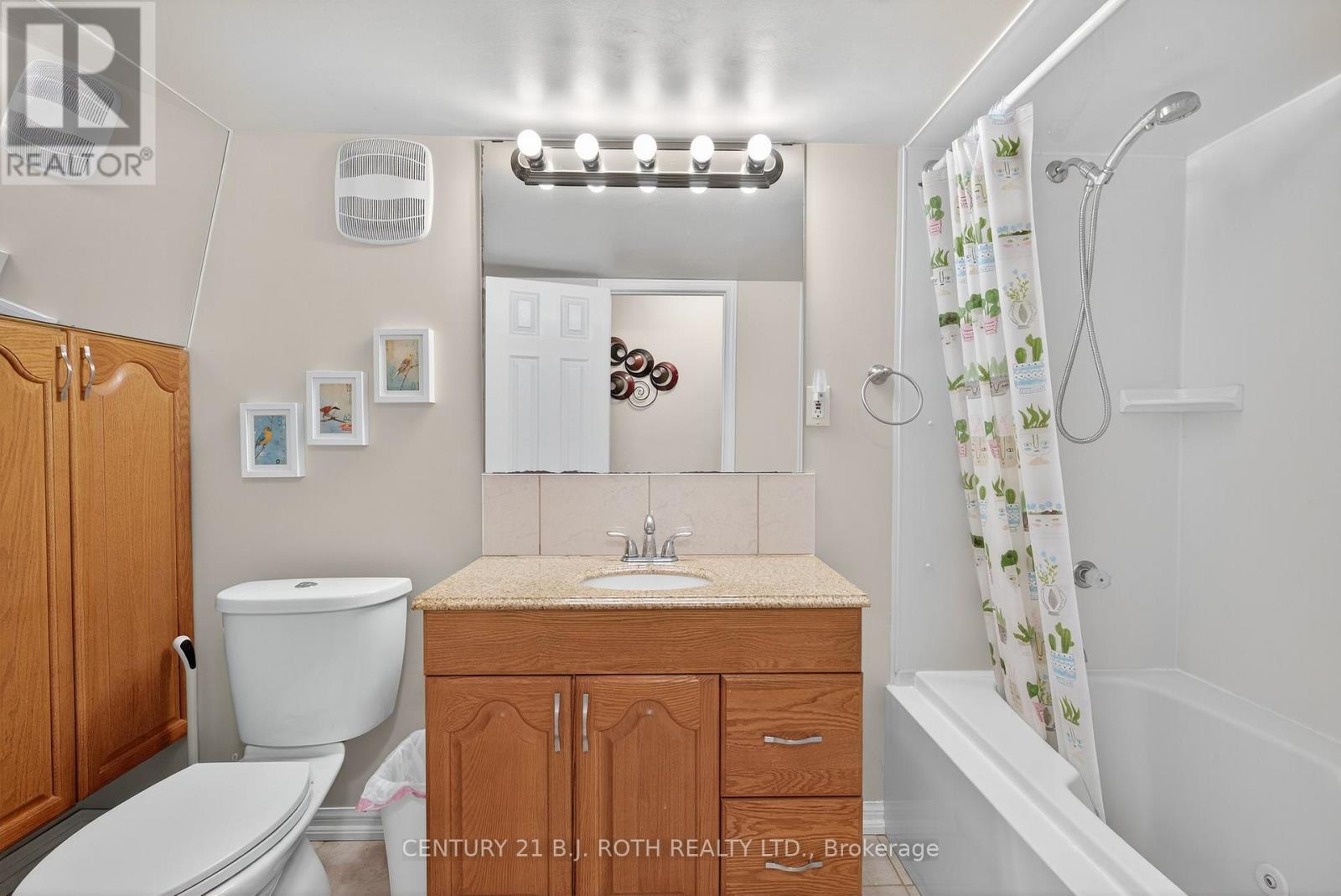 Photo 36 of 120 Kozlov Street, Barrie ON