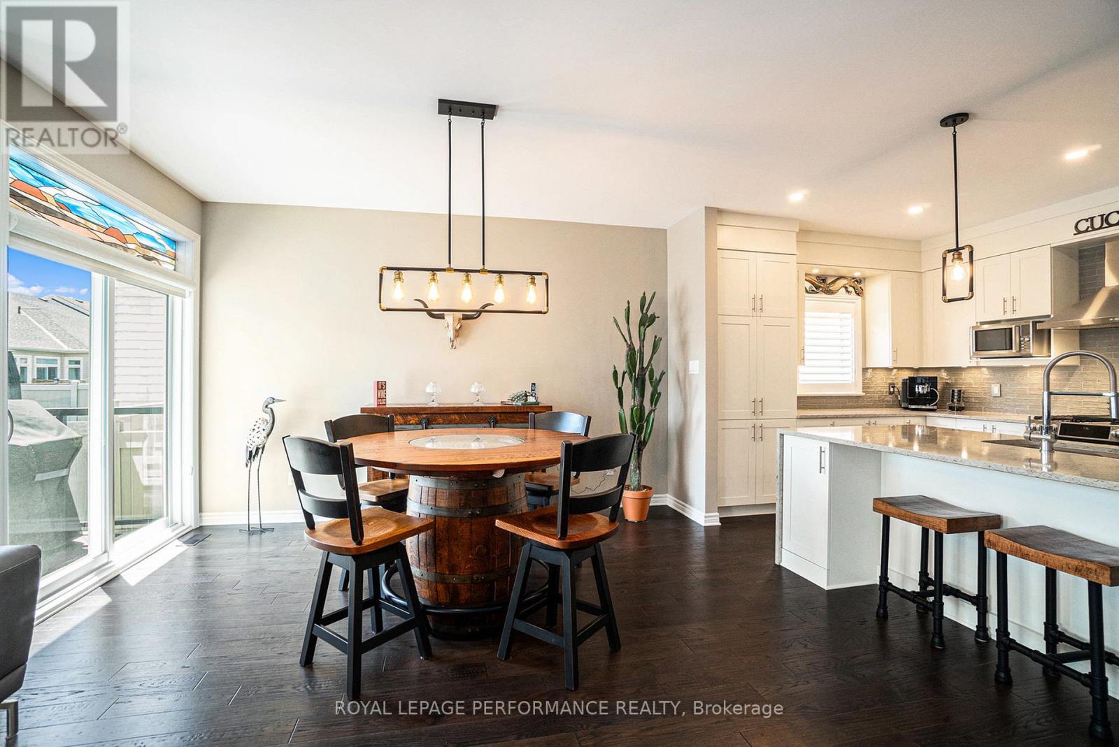 Photo 13 of 82 Kayenta Street, Ottawa ON