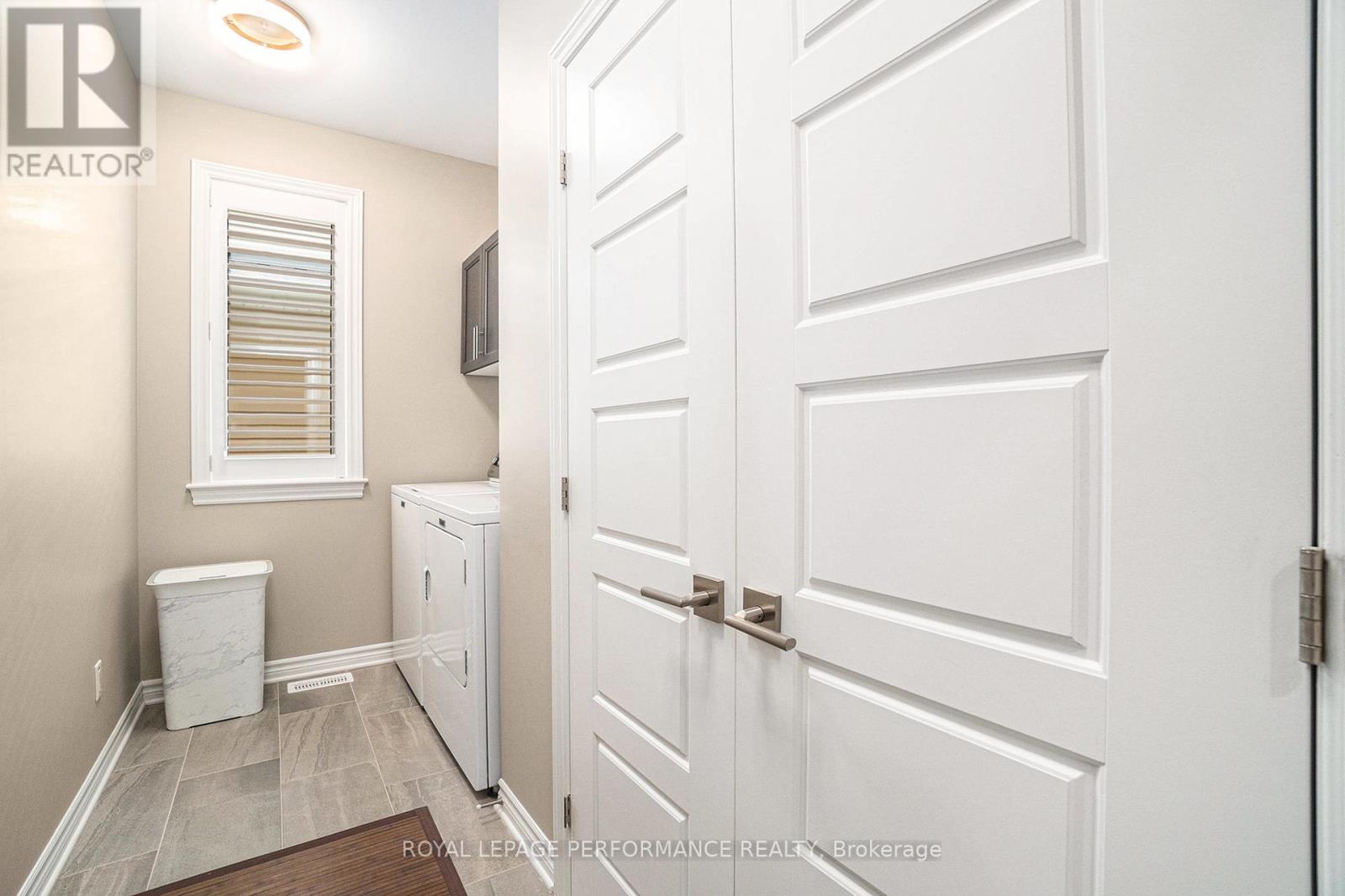 Photo 27 of 82 Kayenta Street, Ottawa ON