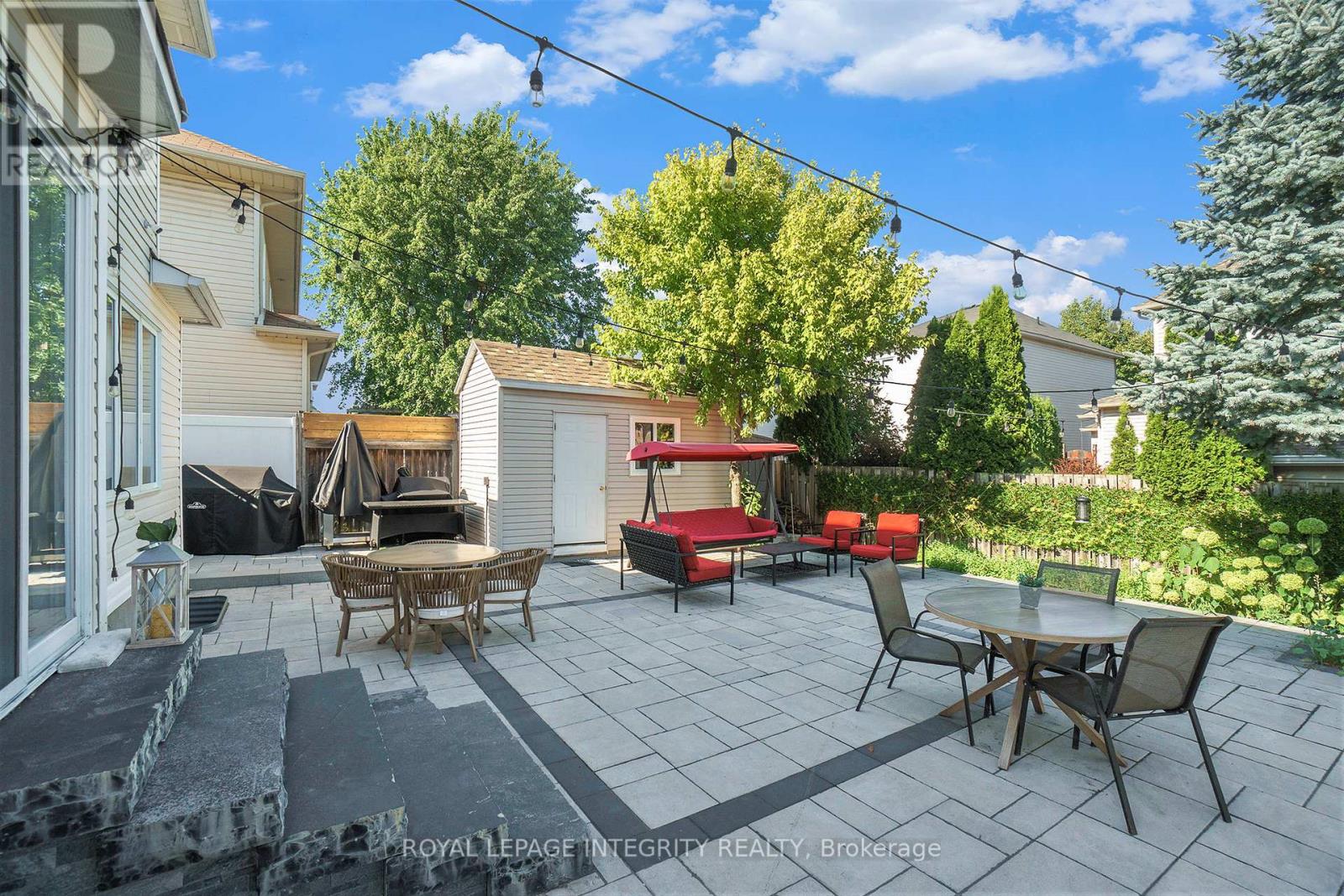 Photo 21 of 25 Berry Glen Street, Ottawa ON