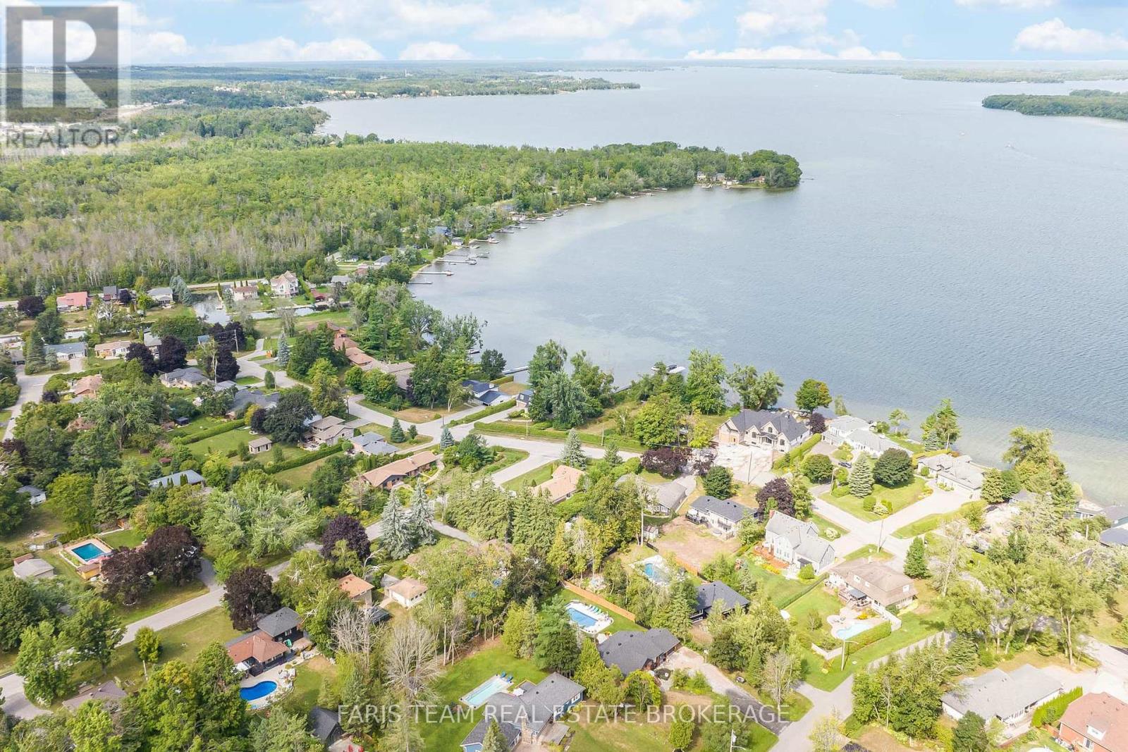 Photo 42 of 53 Maple Drive, Orillia ON