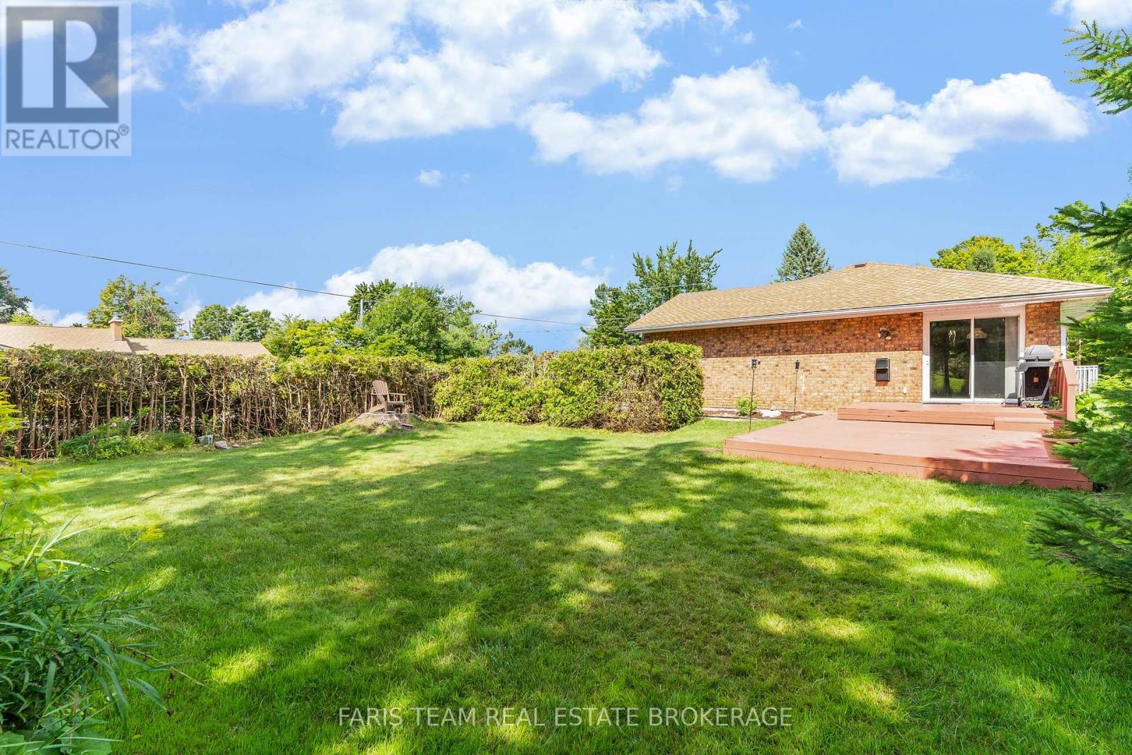 Photo 36 of 53 Maple Drive, Orillia ON