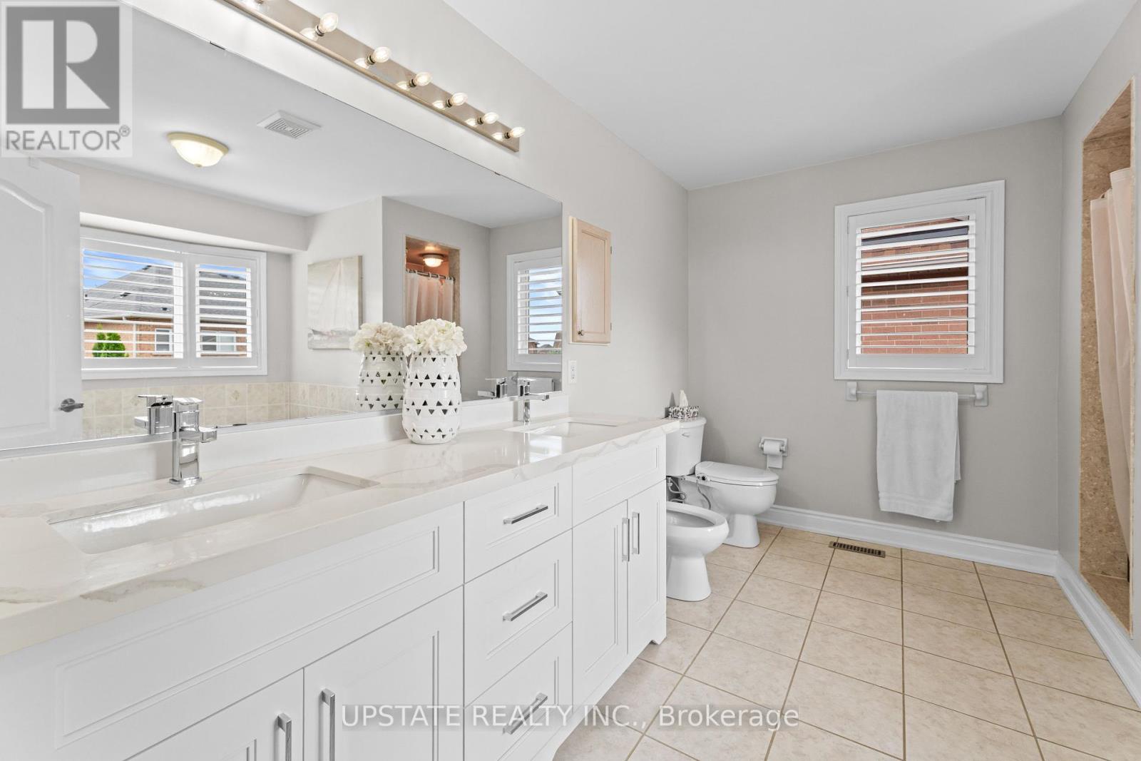 Photo 24 of 22 Saint Hubert Drive, Brampton ON