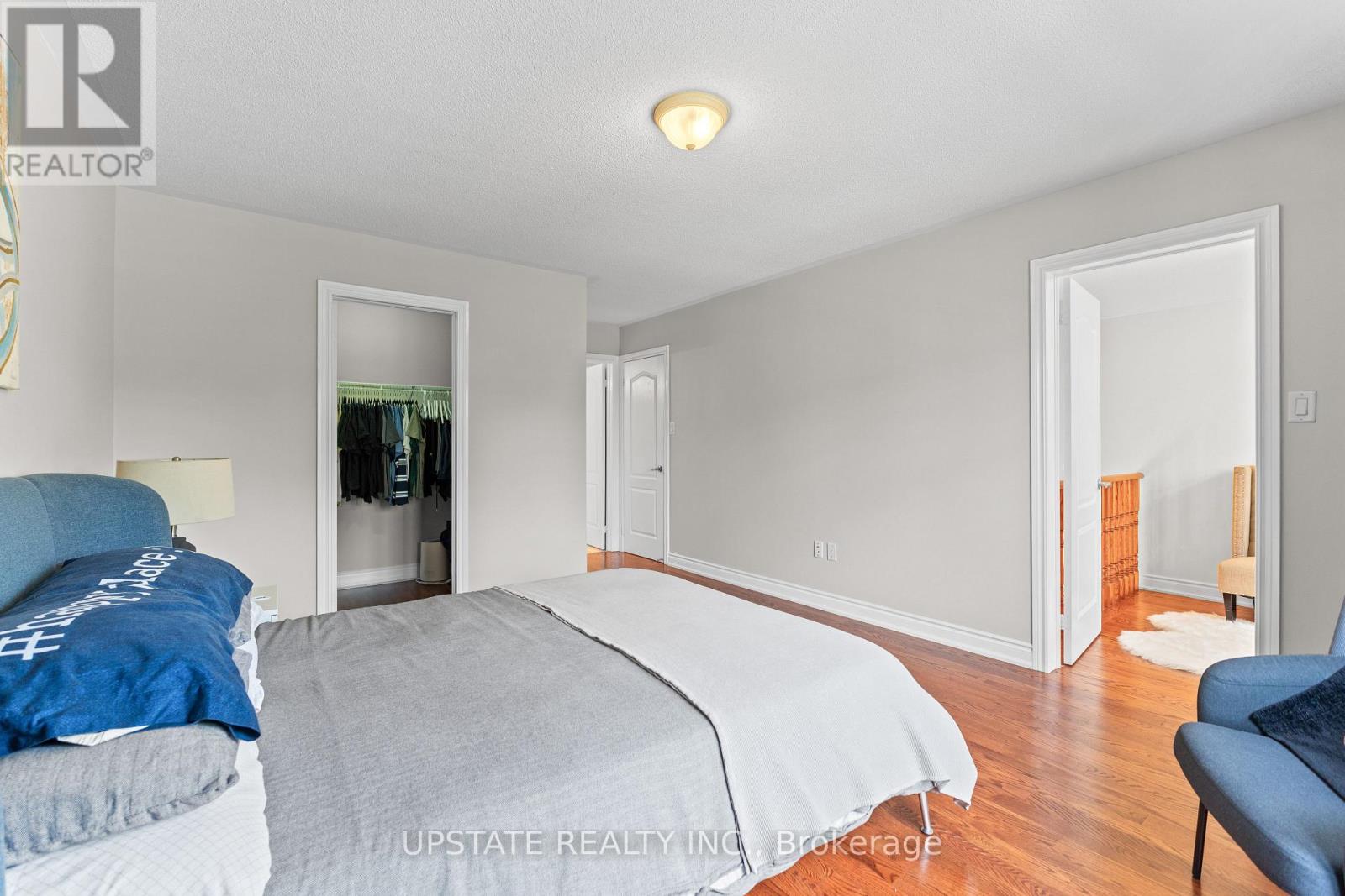 Photo 28 of 22 Saint Hubert Drive, Brampton ON