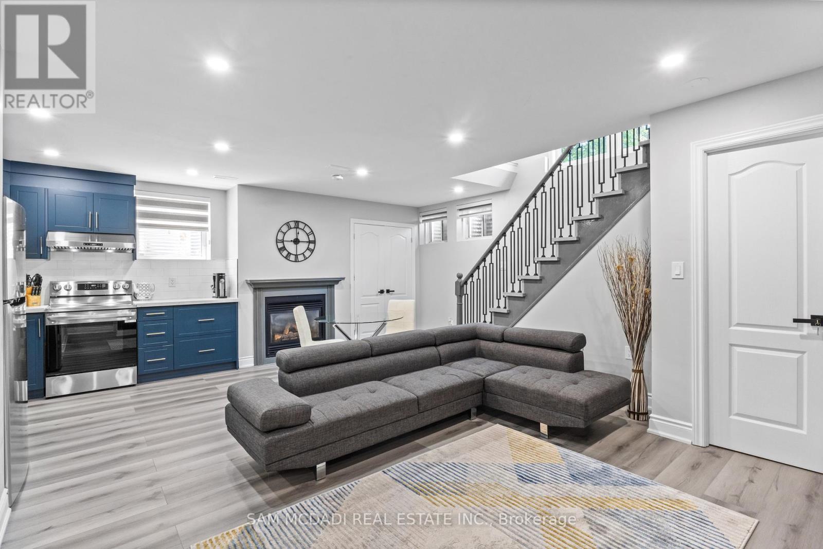 Photo 32 of 1755 Crately Court, Mississauga ON
