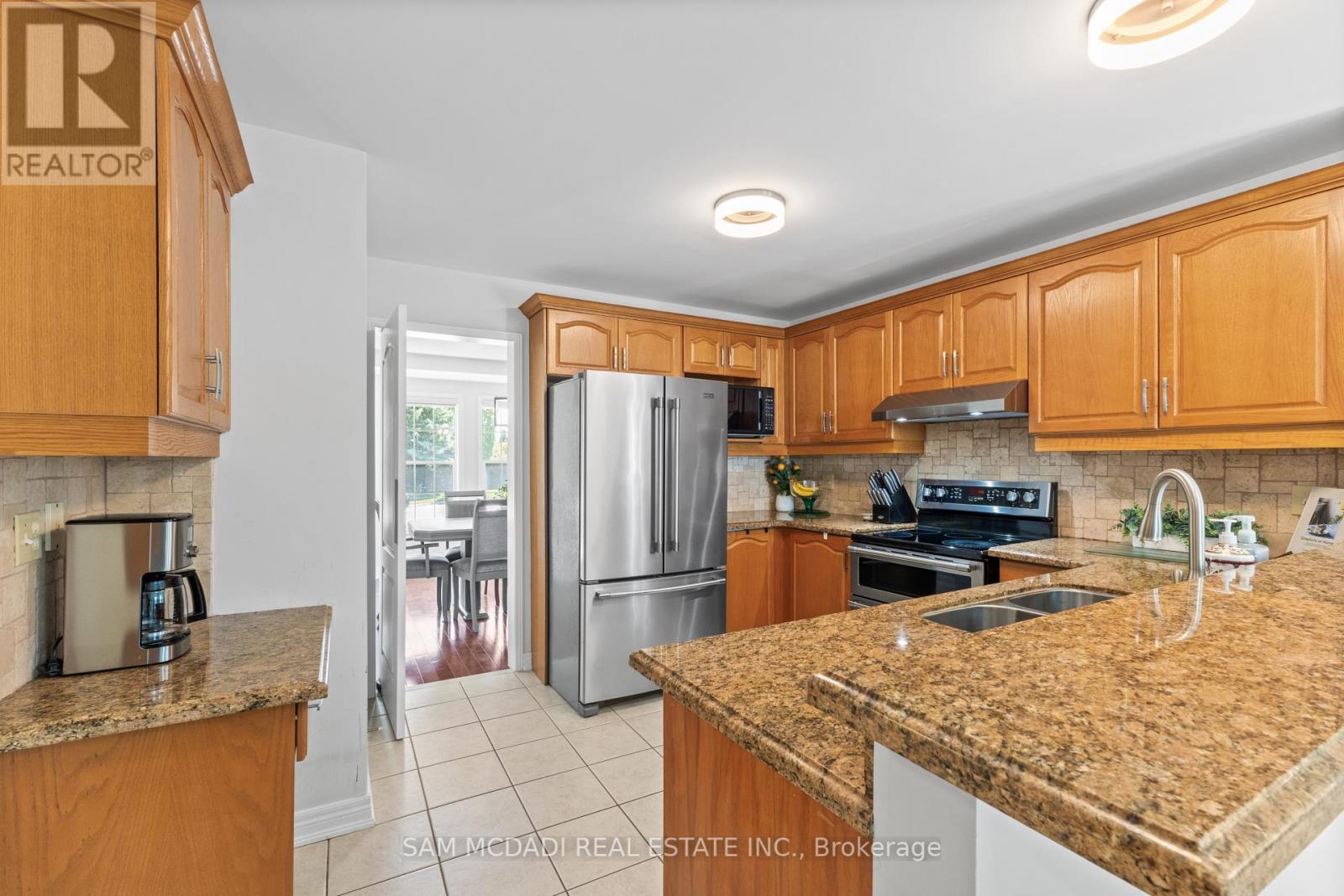 Photo 12 of 1755 Crately Court, Mississauga ON