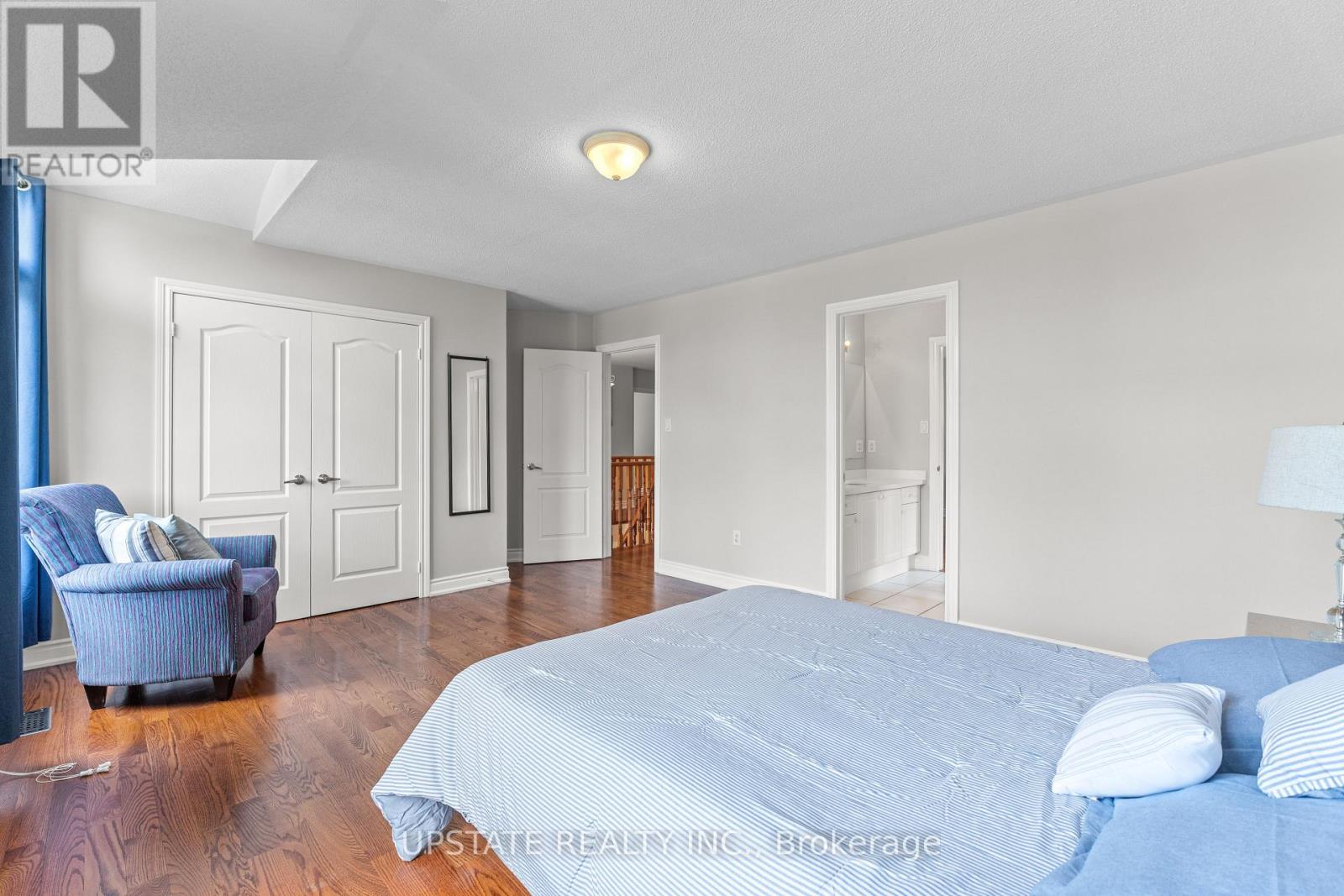 Photo 32 of 22 Saint Hubert Drive, Brampton ON