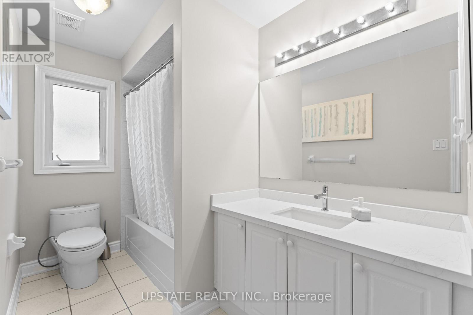 Photo 30 of 22 Saint Hubert Drive, Brampton ON
