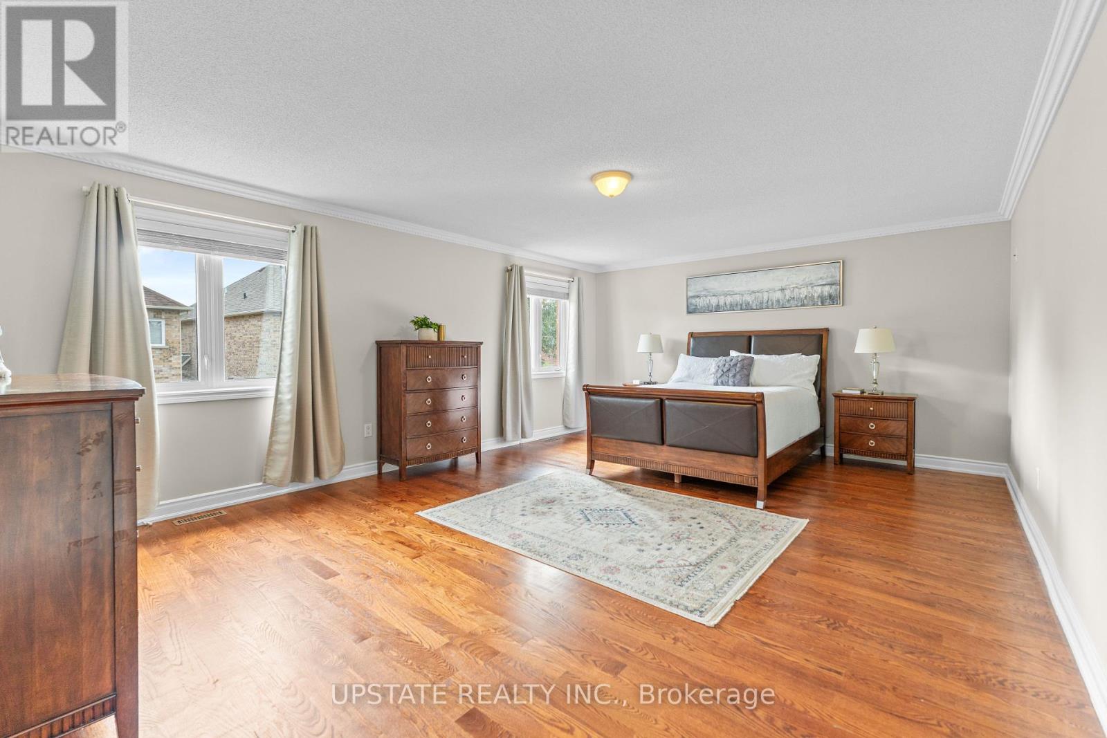 Photo 21 of 22 Saint Hubert Drive, Brampton ON