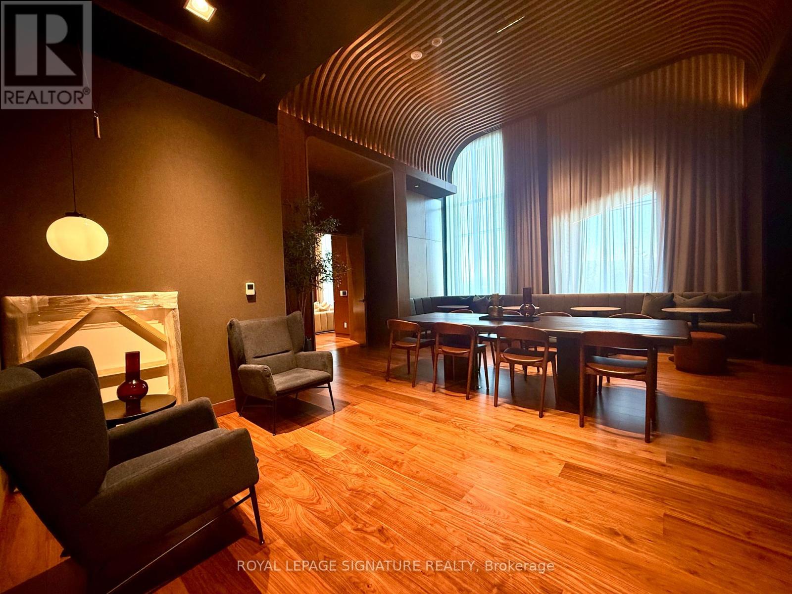 Photo 13 of 813 3240 William Coltson Avenue, Oakville ON