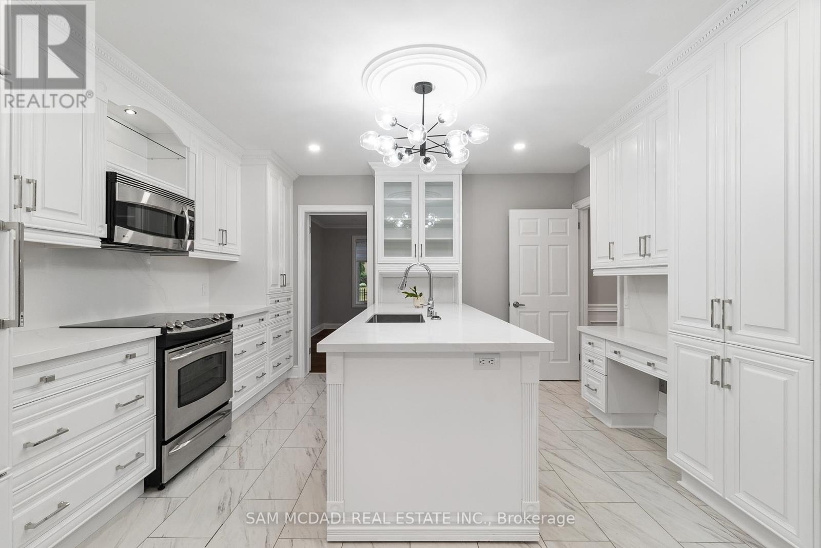 Photo 12 of 474 Bob O Link Road, Mississauga ON