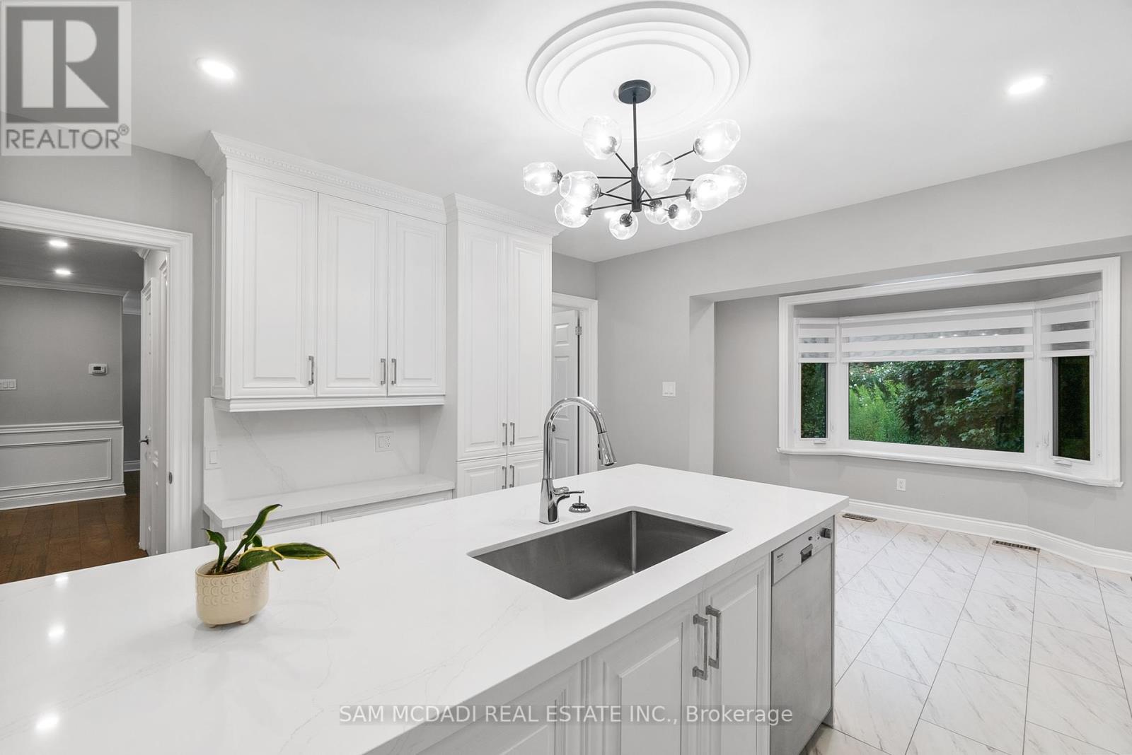 Photo 13 of 474 Bob O Link Road, Mississauga ON
