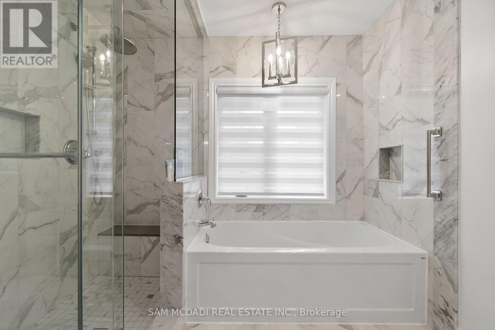Photo 23 of 474 Bob O Link Road, Mississauga ON