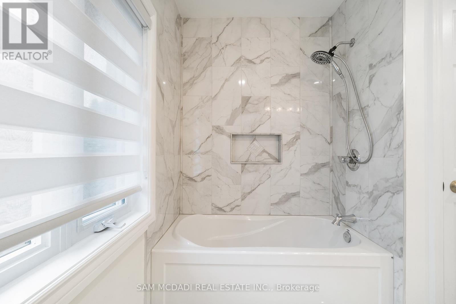 Photo 27 of 474 Bob O Link Road, Mississauga ON