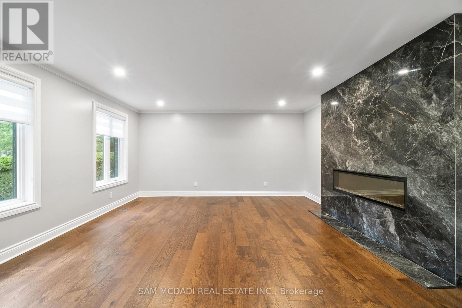 Photo 4 of 474 Bob O Link Road, Mississauga ON